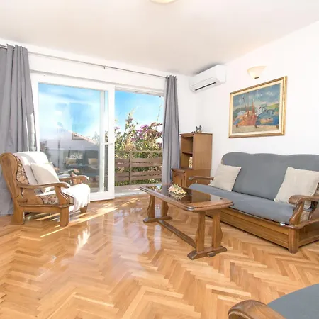 Apartament Orange Tree *