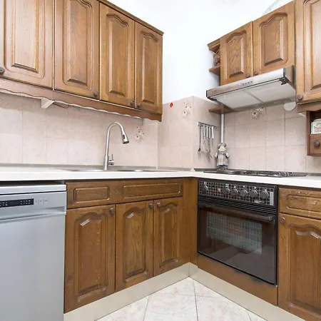 Apartment Orange Tree