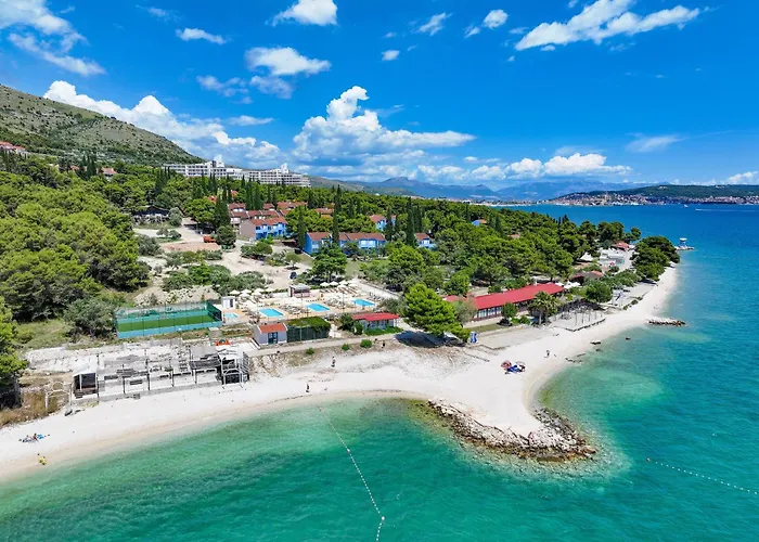 Orange Tree Apartment *